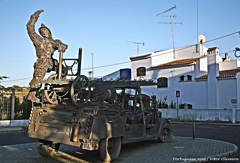 Monumento aos Bombeiros - Almodôvar