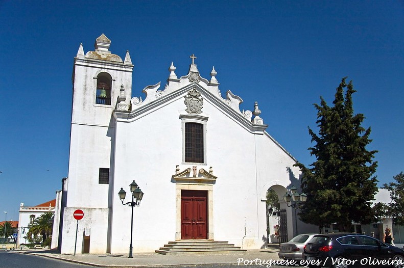 Igreja das Chagas do Salvador ou da Senhora dos Remédios